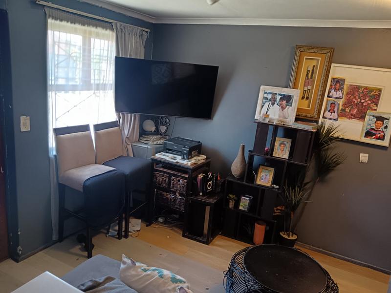 2 Bedroom Property for Sale in Phoenix Western Cape